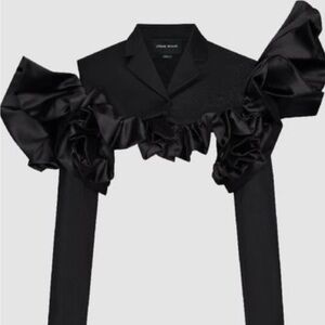 NWT Urban Revivo cropped blazer